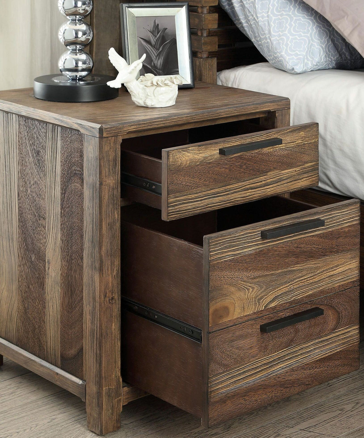 Queen Size 5pc Solid Wood Bedroom Furniture S2234